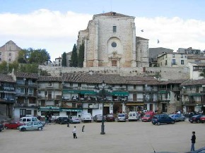 Plaza Mayor e Iglesia de la Asunccin - Chinchn